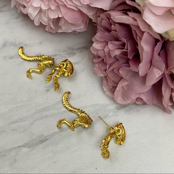 Punk Goth Alien Xenomorph Double Stud Earrings - Picture 14 of 16